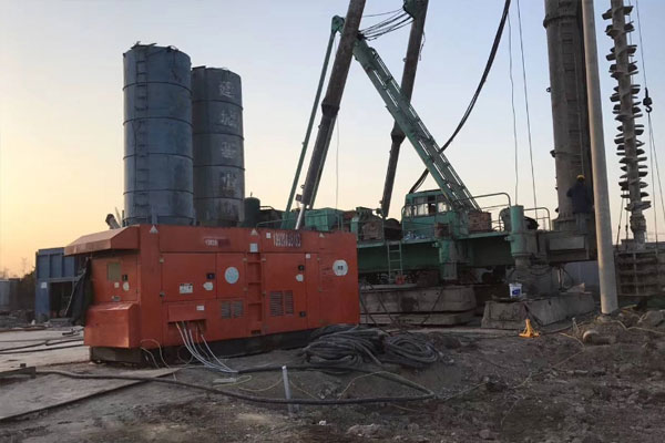 武侯如何检查发电机组燃油系统的密封性？