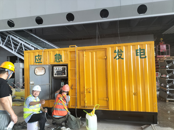 武侯怎样判断空气滤清器是否需要更换？