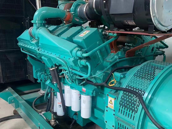 武侯更换100kW柴油发电机组机油时，需要注意哪些事项？